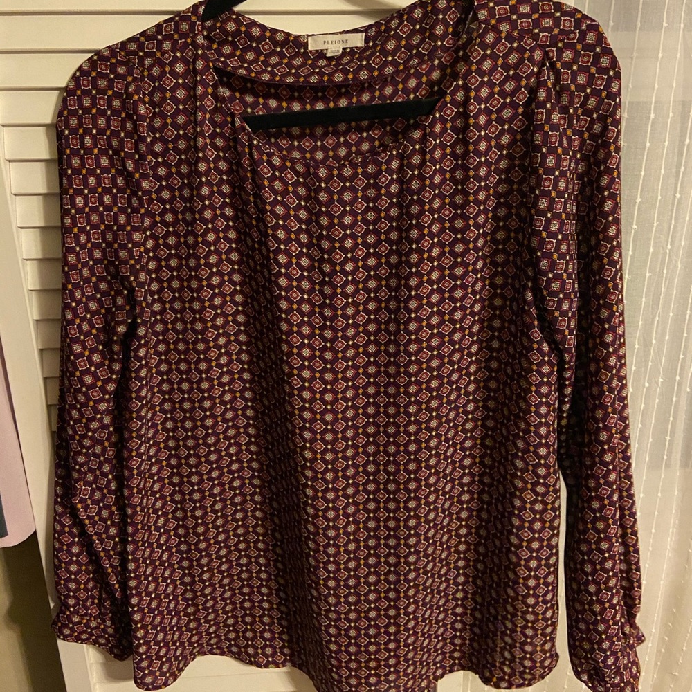 Print blouse.